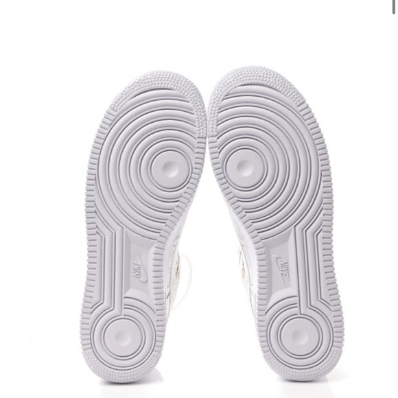 LOUIS VUITTON X NIKE SNEAKER - Picture 7 of 7